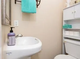 #StayInMyDistrict Hyde Park Studio Up