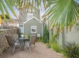 Samphire Lodge
