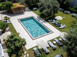 Platanus Hotel Altınoluk，位于阿尔特诺卢克的酒店