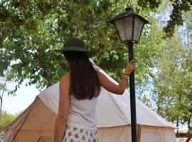 HolaCamp Gandía，位于代穆斯的酒店