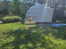 D3 Rainforest Getaway Dome- 2Dbl beds，位于德兰赫勒的豪华帐篷