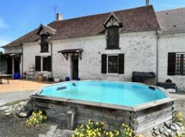 Gite Le Grand Chevrier，位于Châteauneuf-sur-Cher的酒店