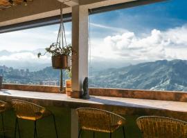 Casa Mama Hotel，位于马尼萨莱斯的青旅