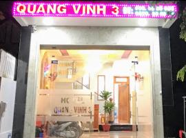 Hotel Quang Vinh 3，位于Xa Dau Giay的酒店