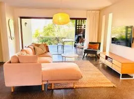 Cosy Apartment at Sebel Twin Waters Resort w Private Garden - 2 Mins Walk to Beach & River