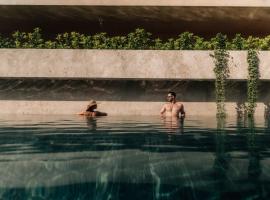 M Boutique Hotel - Designed for Adults，位于帕福斯的酒店