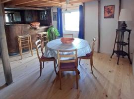 Maison en campagne style western，位于阿吕安的酒店