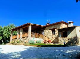 CR La Carrasca，位于里奥帕尔的酒店