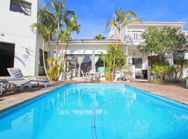 Au Plais De Langebaan at Palm Tree Villa，位于兰格班的酒店