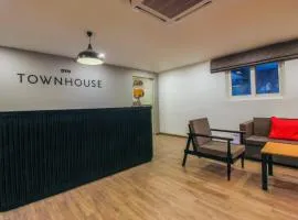 Super Townhouse White Ridge 112 Shivam Road