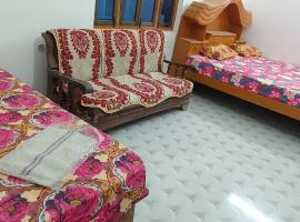 shree mate homestay ayodhya，位于Ayodhya的酒店