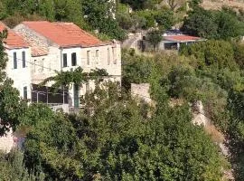 Cozy house in Podgora