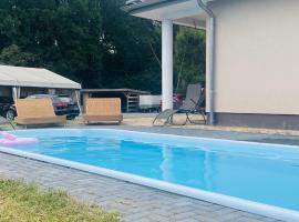 Haus 4 Zimmer bei Berlin，位于Kremmen的酒店