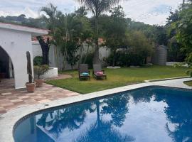 Casa con alberca de Don Vico，位于尧特佩克的酒店