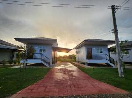 ชลพฤกษ์รีสอร์ท，位于Ban Krang的乡村别墅