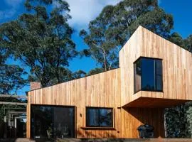 Architectural gem in central Red Hill