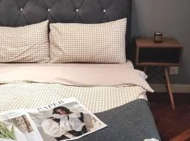GM 1205 Couple Cozy Netflix 100mbps BySTAY