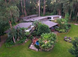 DeZen Accomodation，位于Palmview的酒店