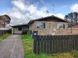 3 Bedroom House, 95 Aquirus Drive, Rotorua，位于罗托鲁瓦的酒店