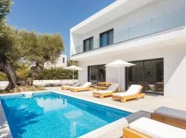 Elia Luxury Villa