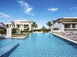 Luxury 3 Bedroom Apartment Sea View Azuri Estate
