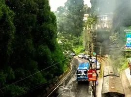 Hidden Monkey Backpackers, Darjeeling, Batasia