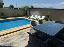 Misafirlerin favorisi Villa naz，位于Dosemealti的酒店