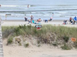 September to May - Nantasket Beach - MBTA ferry to BOS - USD1600 Month，位于赫尔的酒店