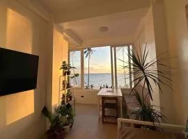 Absolute Beachfront Apartment With Kitchen