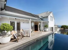 Hamptons Retreat - Stunning Panoramic Water Views and Pool