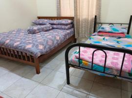 Iffah Homestay Tuaran Sabah，位于Tuaran的酒店