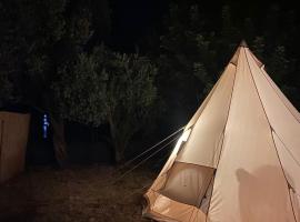 Canvas Tent Near The Agean Sea，位于马尔马里斯的豪华帐篷