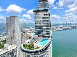 ASTON MARTIN TOWER Miami