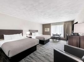 Quality Inn & Suites Munising，位于Wetmore的酒店