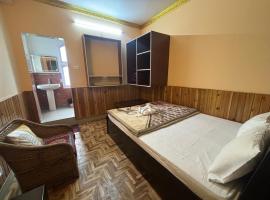 Hotel lasakusa Temi residency，位于Temi的酒店