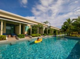 CRAFT Resort & Villas, Phuket Town，位于普吉镇的酒店