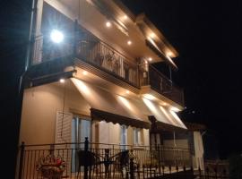 Mary's Home，位于Asproklissi的酒店