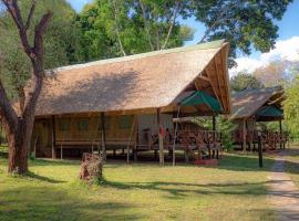 Kiambi Safaris Lodge，位于Chiawa的山林小屋