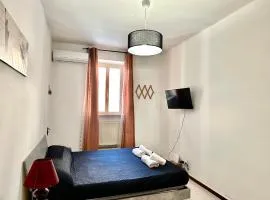 BLACK AND WHITE HOUSE- 70 mq