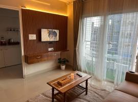 NK Homes - Urban Serviced Apartments，位于海得拉巴的公寓