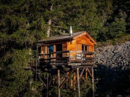 Cabane perchée avec sauna en pleine nature，位于加普的酒店