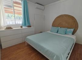 Pitate Surf House，位于Atimaono的酒店