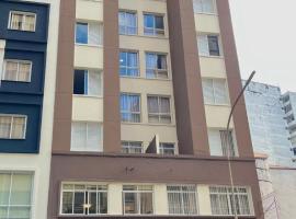 Hotel Salomão - Próximo a 25 de Março, Bom Retiro, Brás e Rua Santa Efigênia, a 2 minutos do Mirante Sampa Sky e pista de Skate Anhangabaú，位于圣保罗圣保罗中心区的酒店