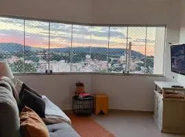 Dúplex do Poente, vista única a 5min da Rota do Vinho em São Roque SP