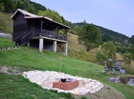 Magura Rustic Tiny House，位于默古拉的小屋