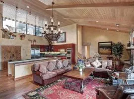 4 Bedroom Luxury Residence At World-Class Resort In Lionshead Village