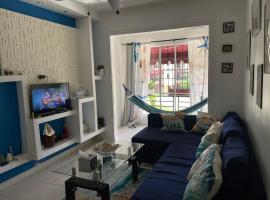 Precioso apartamento, residencial ideal familia a 10 minutos Embajada Americana，位于圣多明各的酒店