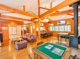 JoYSOUNDカラオケBBQや麻雀セット完備断崖の上に建てられた大型貸別荘