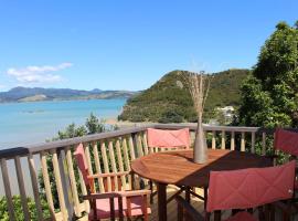 Skyehaven Holiday Home - Coromandel Town，位于科罗曼德镇的酒店