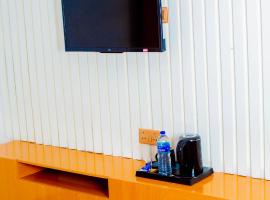 Girozolin hotel and suites，位于Atan的酒店